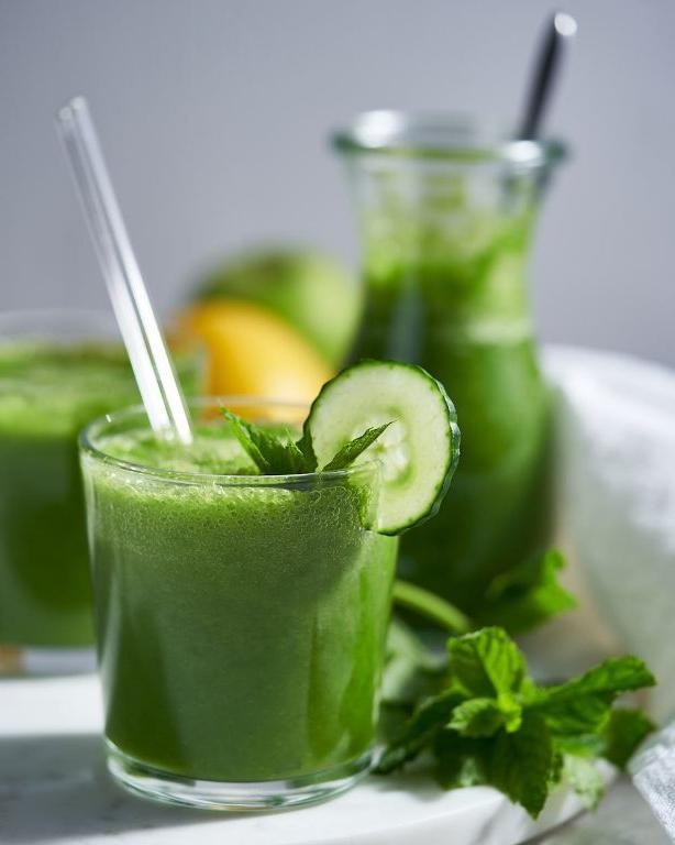 Spinach and Cucumber Cleansing Juice