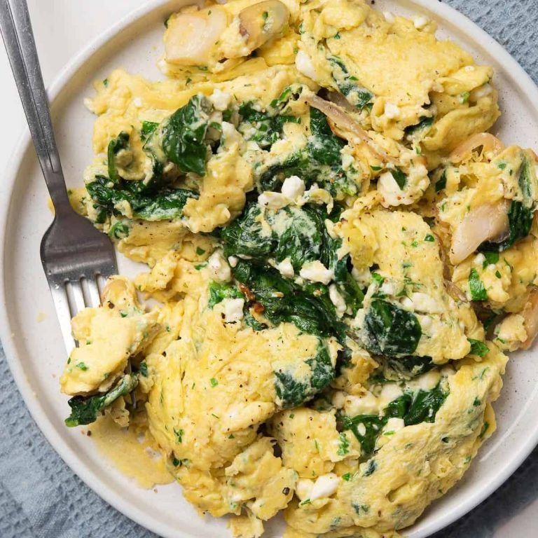 Spinach and Feta Scrambled Egg Whites
