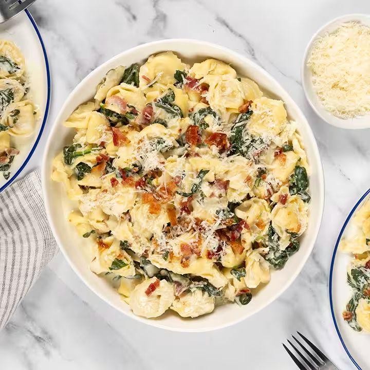 Spinach and Ricotta Tortellini in Alfredo Sauce