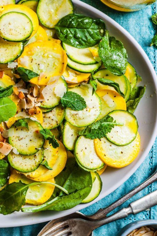 Spinach and Zucchini Salad with Lemon Vinaigrette