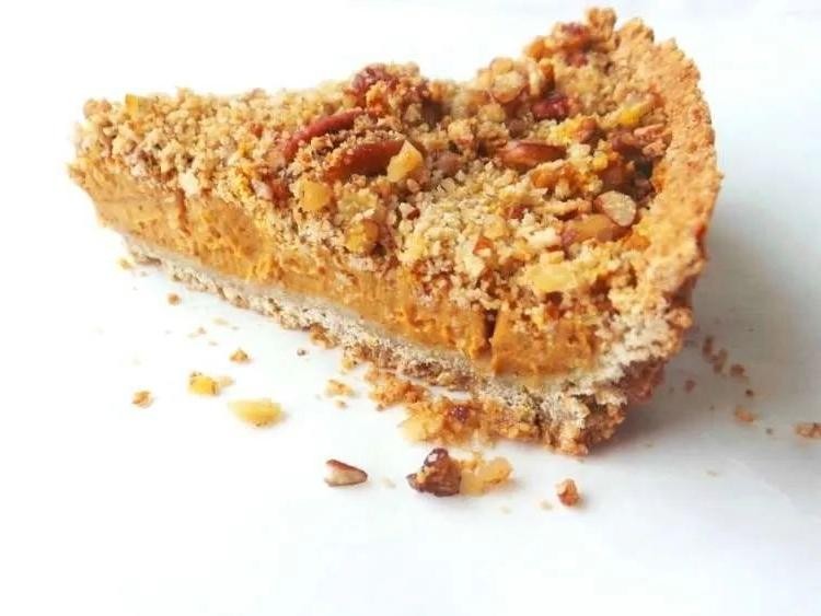 Squash and Walnut Crumble Pie