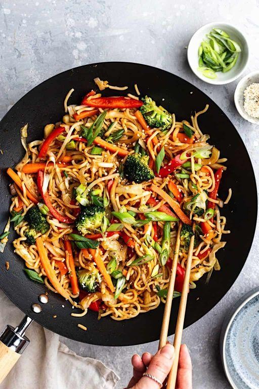 Stir-Fried Veggie Chow Mein with Broccoli and Bell Peppers