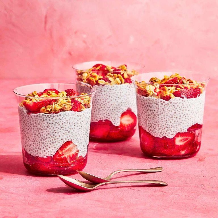 Strawberry Chia Breakfast Parfait