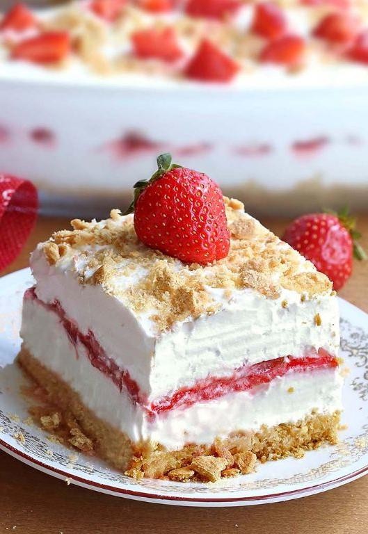 Strawberry Cream Cheese Dessert Lasagna
