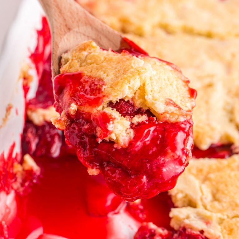 Strawberry Lemonade Dump Cake