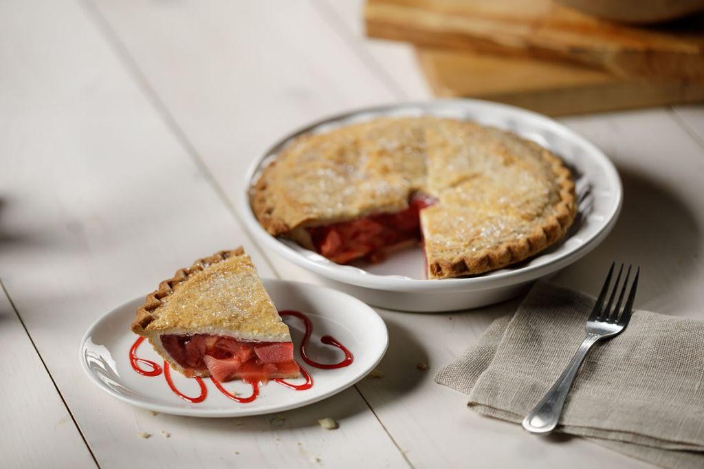 Strawberry Rhubarb Pie Delight