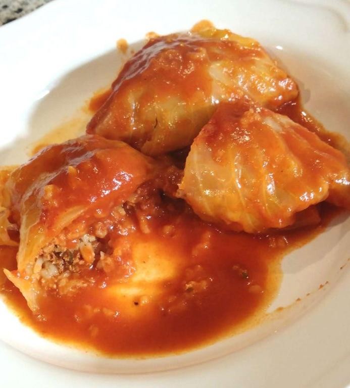Stuffed Cabbage Rolls with Tomato Sauce