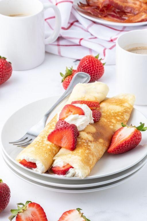 Stuffed Strawberry Cream Cheese Crepes