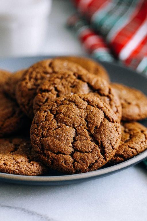 Sugar-Free Ginger Molasses Cookies