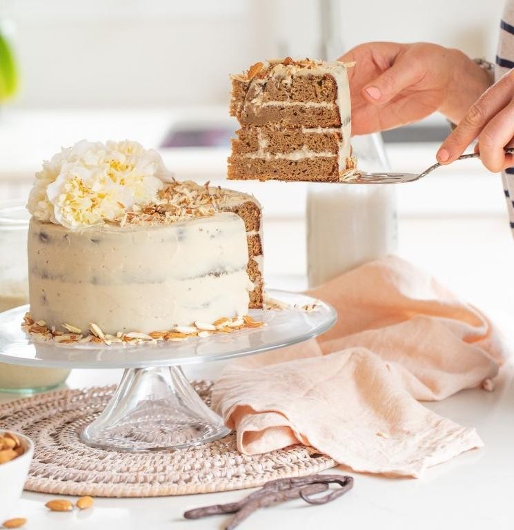 Sugar-Free Vanilla Almond Cake