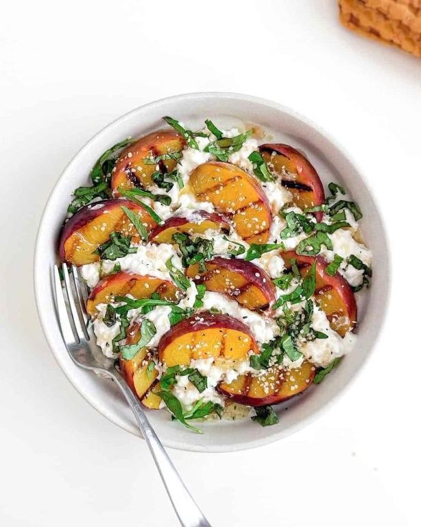 Summer Cottage Cheese and Peach Salad