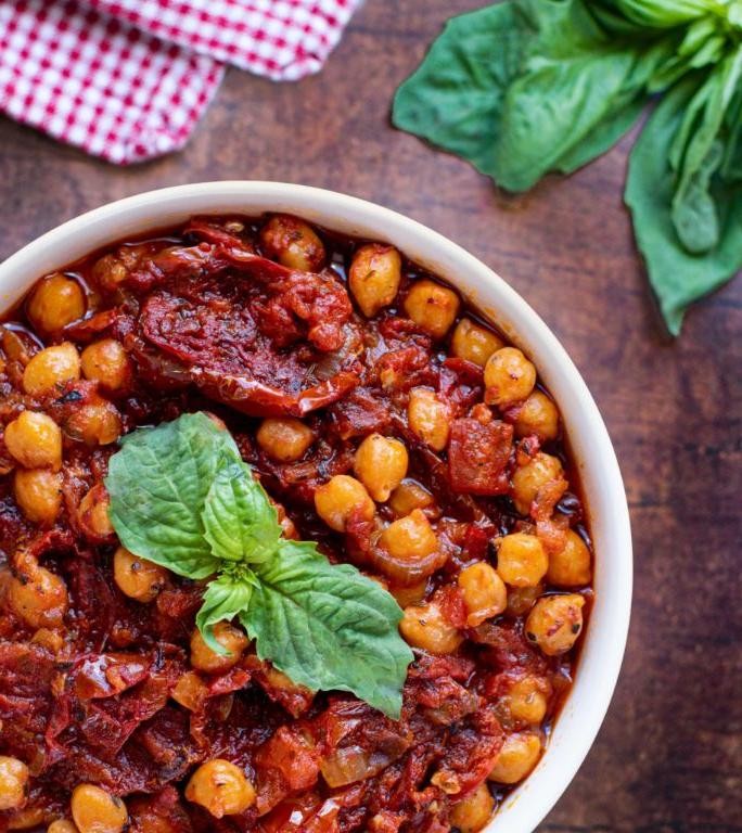 Sundried Tomato and Chickpea Stew