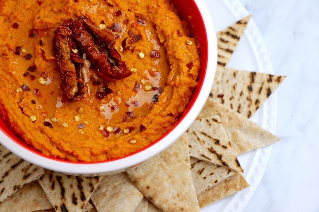 Sundried Tomato and Roasted Red Pepper Hummus