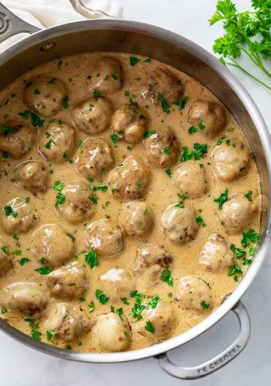 Swedish Meatballs with Creamy Gravy