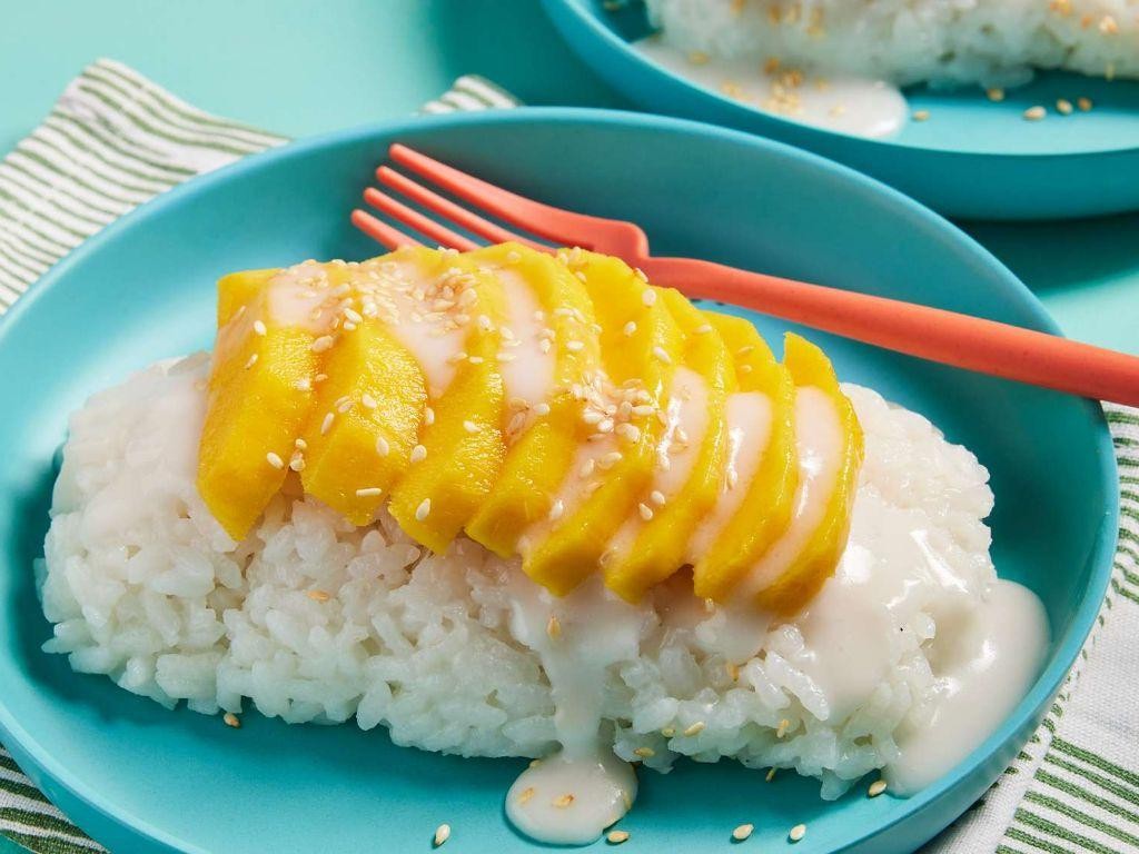 Sweet Sticky Rice with Mango