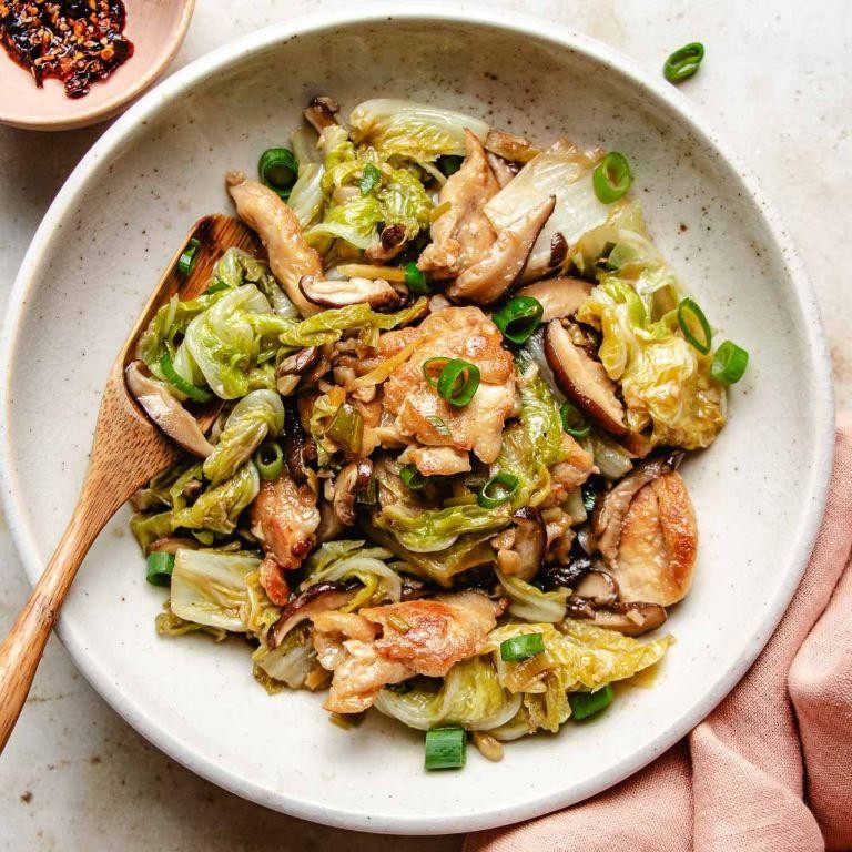 Sweet and Spicy Cabbage Chicken Stir Fry