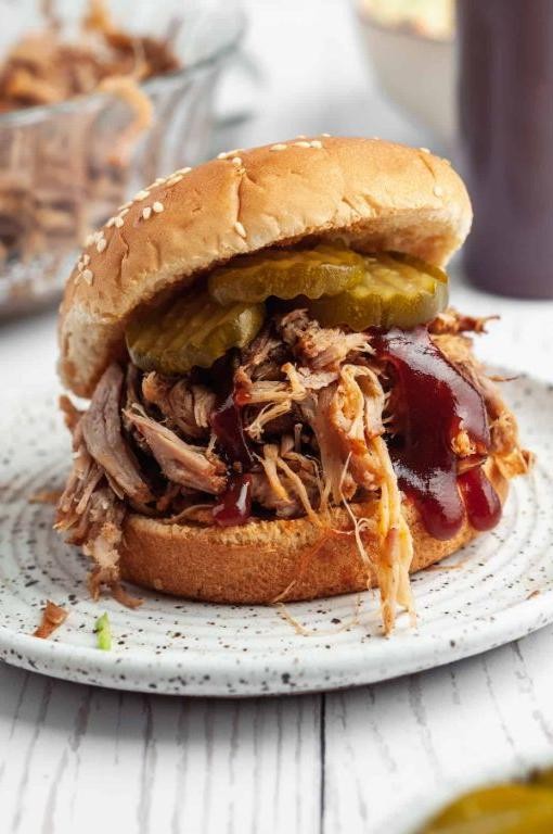 Sweet and Spicy Slow Cooker Pulled Pork Sandwiches