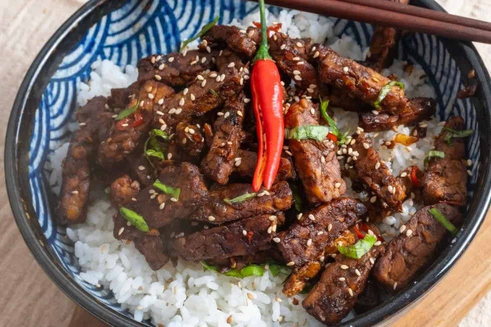 Sweet and Spicy Tempeh Stir-Fry