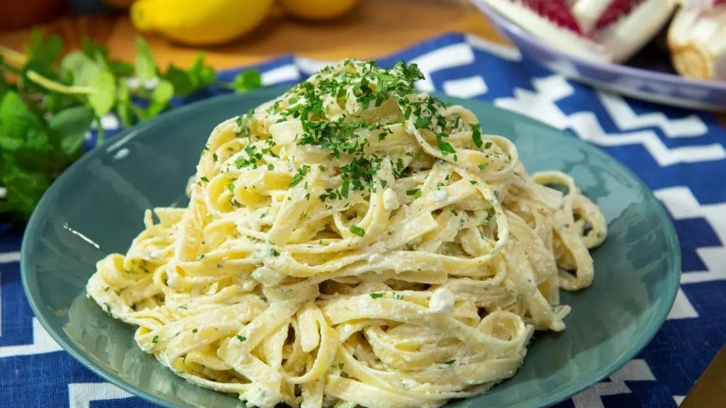 Tangy Lemon Herb Fettuccine