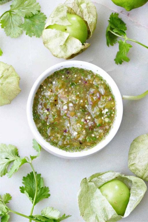 Tangy Tomatillo Green Chili Salsa