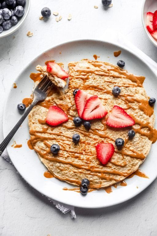 Tasty Egg White Pancakes with Oats