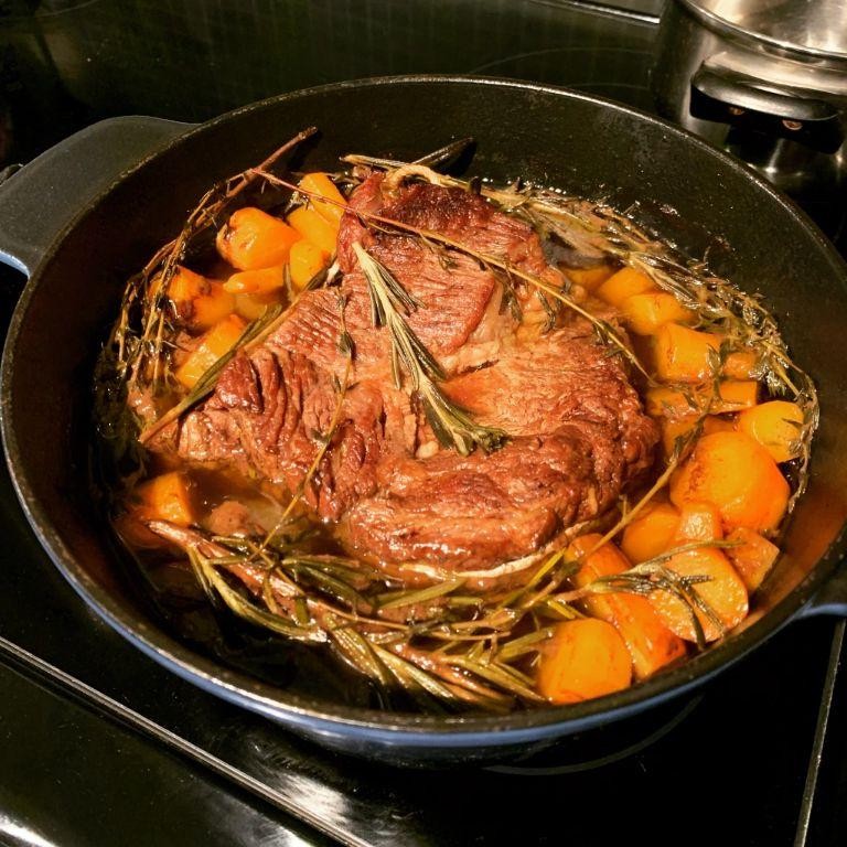 Tender Rosemary and Thyme Roast Beef