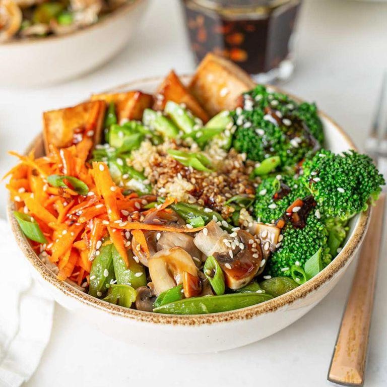 Teriyaki Tofu Quinoa Bowl with Broccoli and Carrots