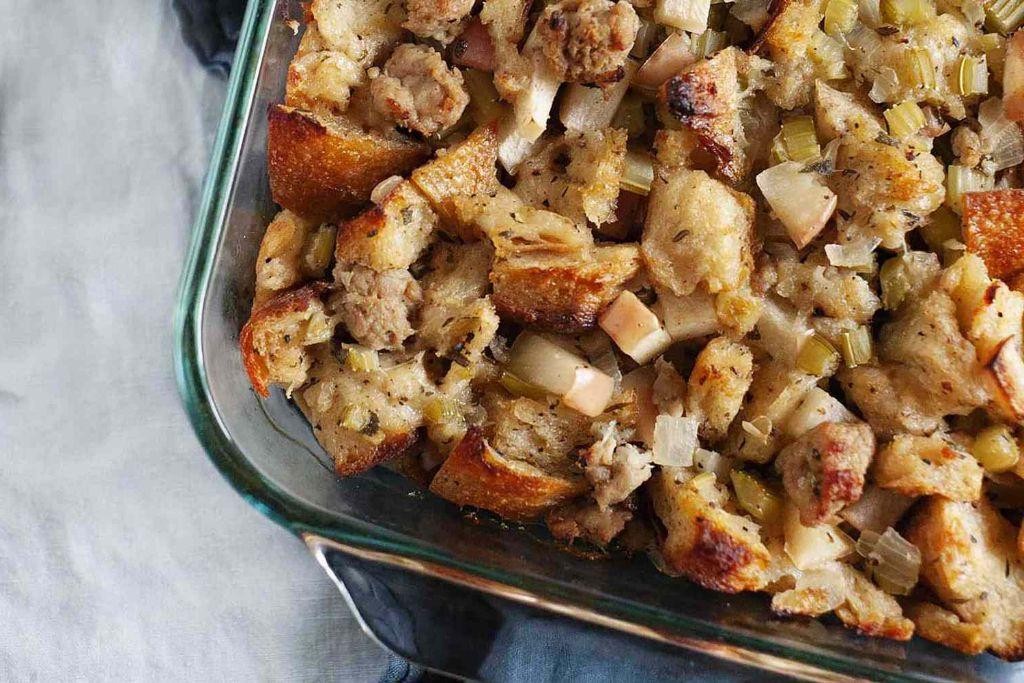 Thanksgiving Stuffing with Sausage and Apples