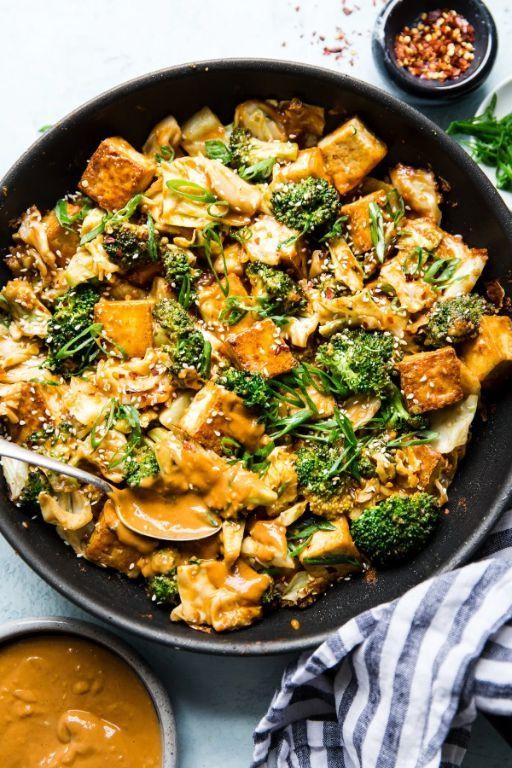 Tofu Stir-Fry with Broccoli and Peanut Sauce