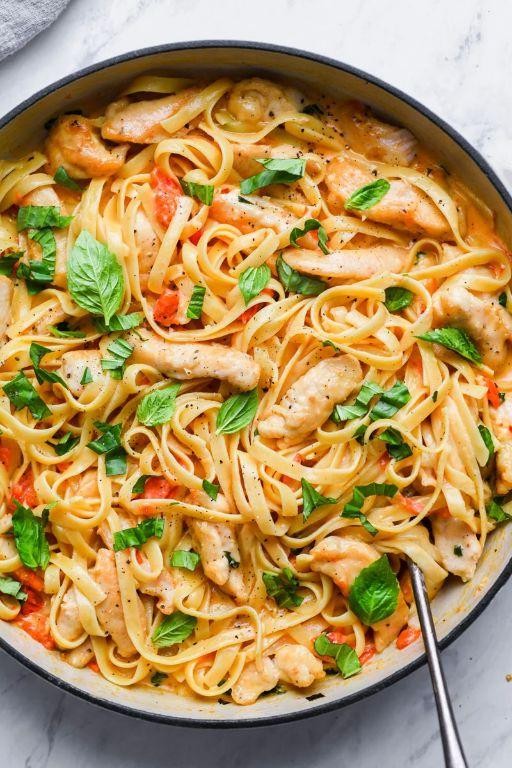 Tomato Basil Creamy Chicken Spaghetti