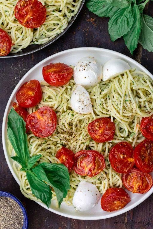 Tomato Basil Pesto Noodles