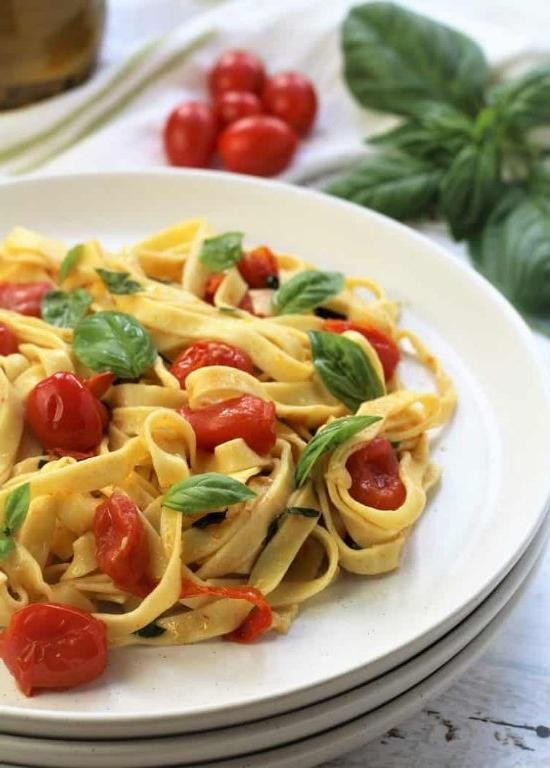 Tomato Basil Tagliatelle with Vegetables