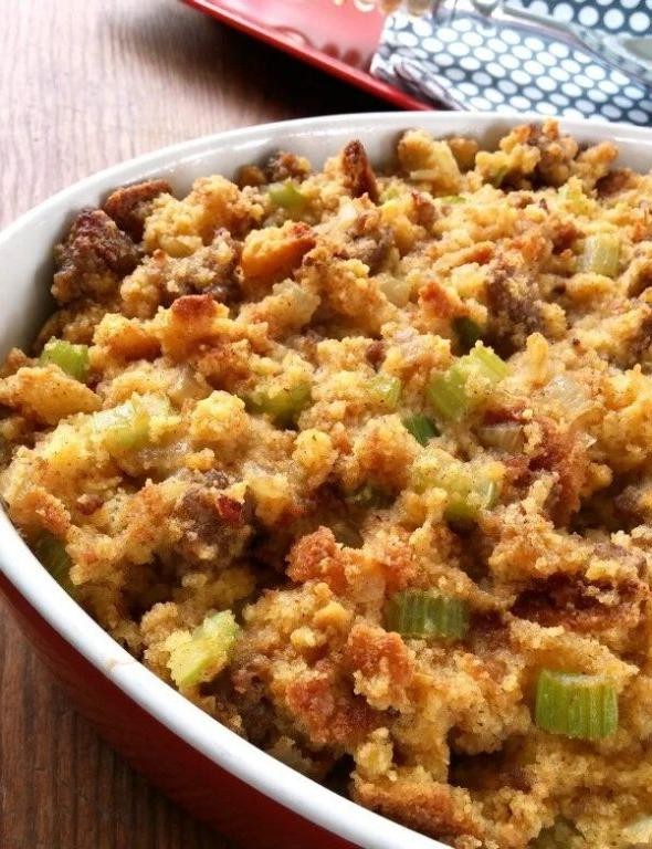 Traditional Cornbread Dressing with Sausage