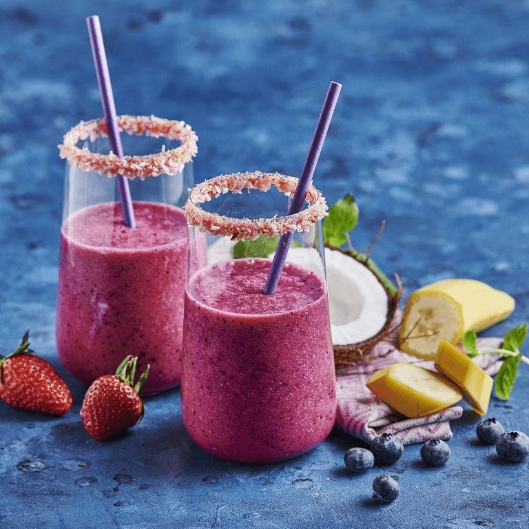 Tropical Fruit and Berry Smoothie