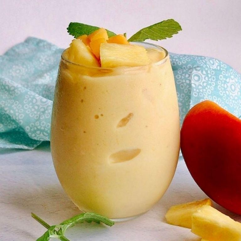 Tropical Mango Pineapple Smoothie