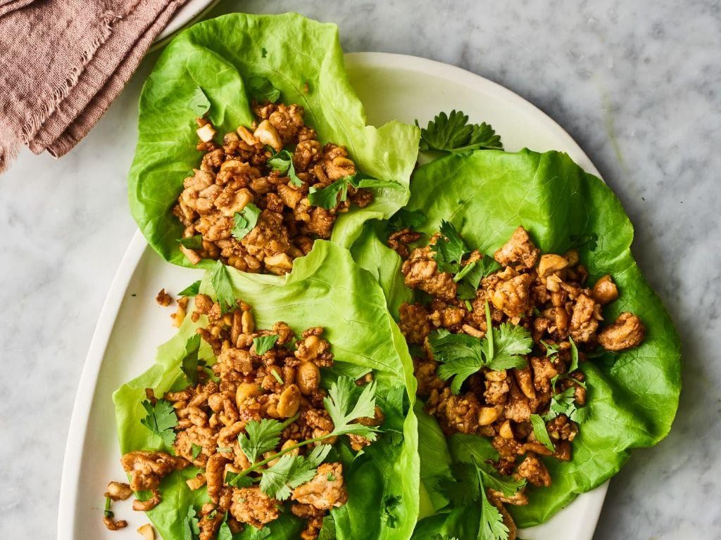 Turkey Lettuce Wraps with Garlic and Ginger