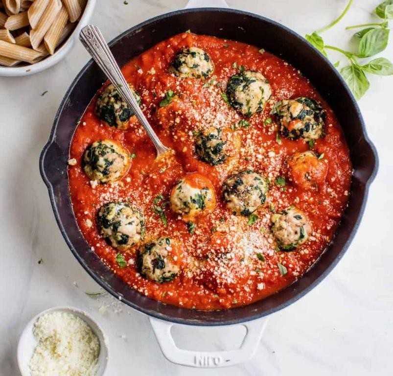 Turkey and Spinach Meatballs with Marinara Sauce