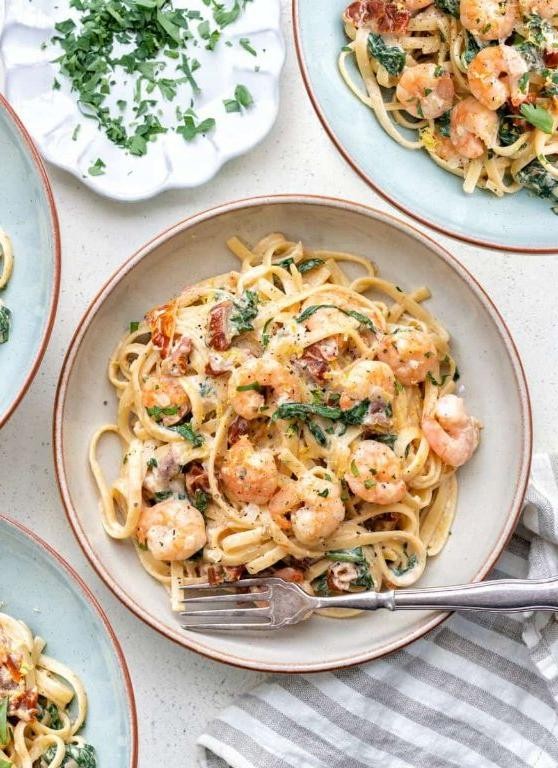 Tuscan Creamy Shrimp Fettuccine