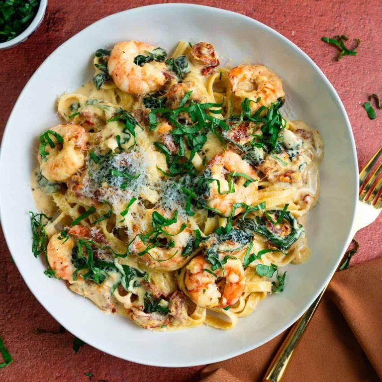 Tuscan Shrimp and Tomato Spinach Pasta