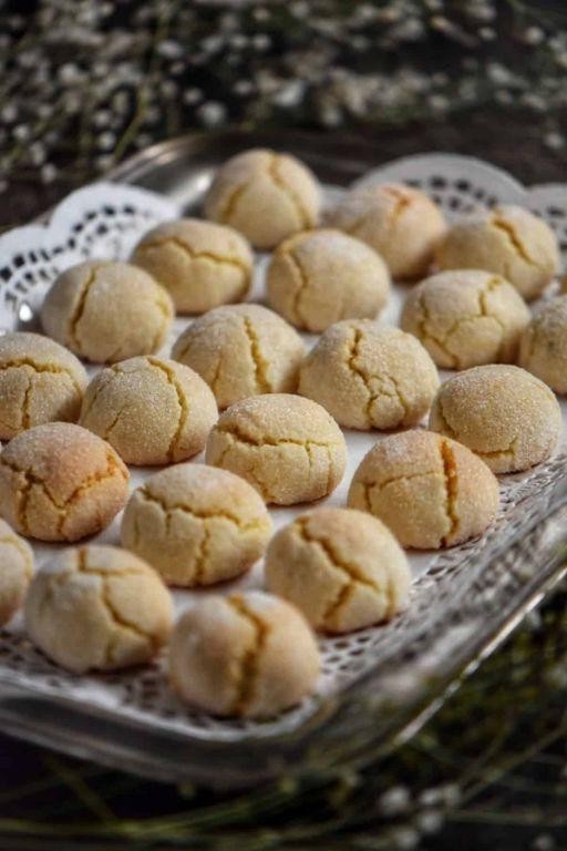Vanilla Almond Amaretti Pleasures
