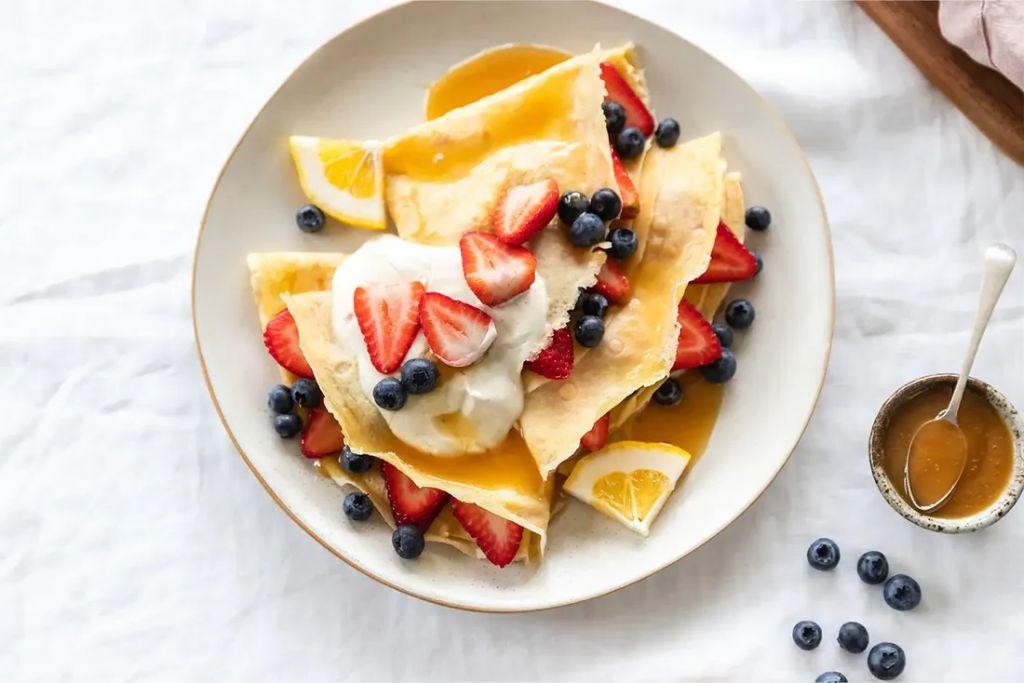 Vanilla Bean Crepes with Honey Drizzle