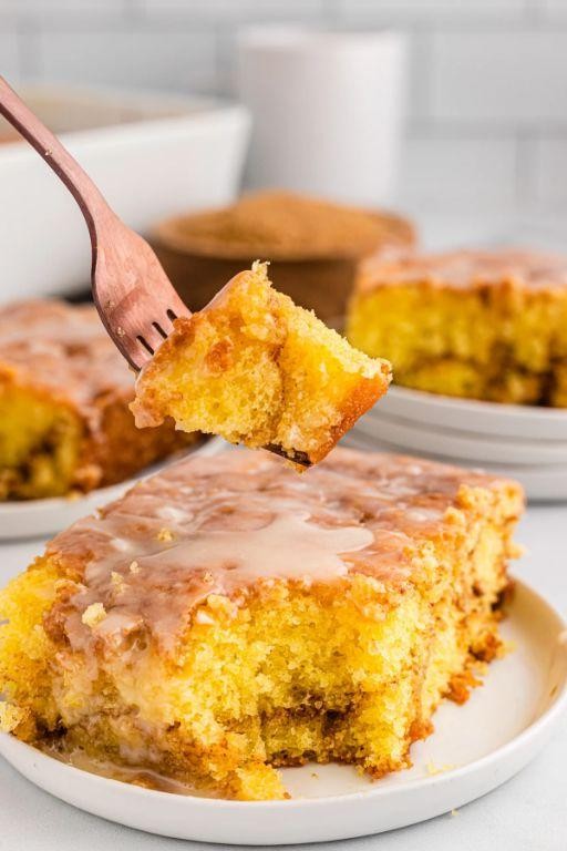 Vanilla Bean Honey Bun Cake