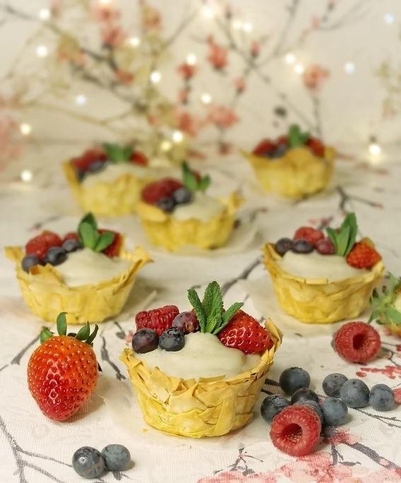 Vanilla Custard Filo Cups