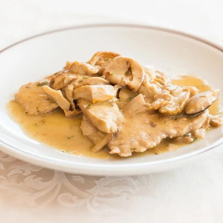 Veal Cutlets in Mushroom Cream Sauce