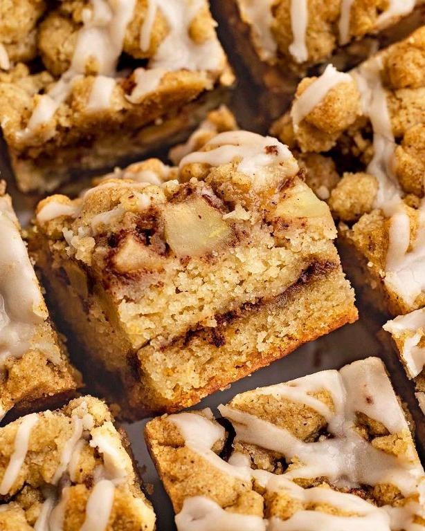 Vegan Cinnamon Apple Coffee Cake