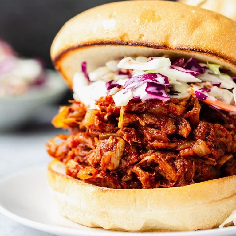 Vegan Jackfruit Pulled Pork Sandwiches