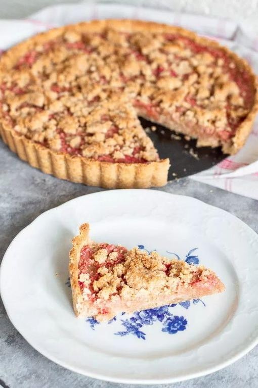 Vegan Rhubarb Coconut Pie