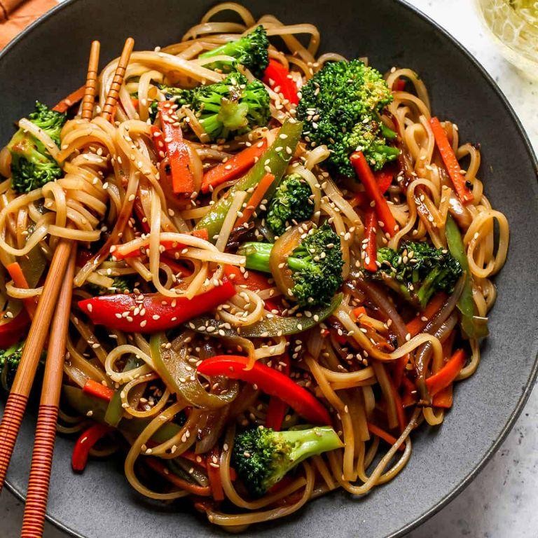 Vegetable Lo Mein Stir Fry