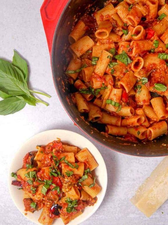 Vegetarian Calamarata with Eggplant and Bell Pepper