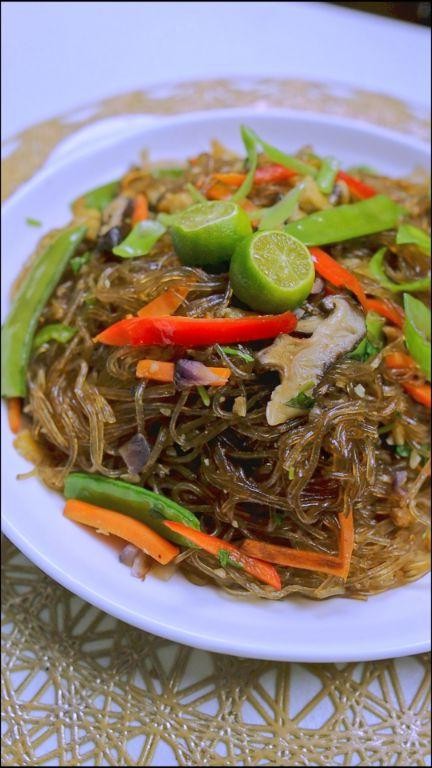 Vegetarian Pancit Sotanghon with Tofu